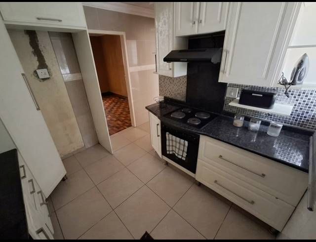 2 BEDROOM FREEHOLD FOR SALE IN EVATON WEST